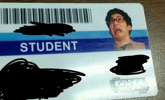 People Don’t Usually Like Their ID Pics, But These 35 Are Hilarity On Another Level People Don’t Usually Like Their ID Pics, But These 35 Are Hilarity On Another Level