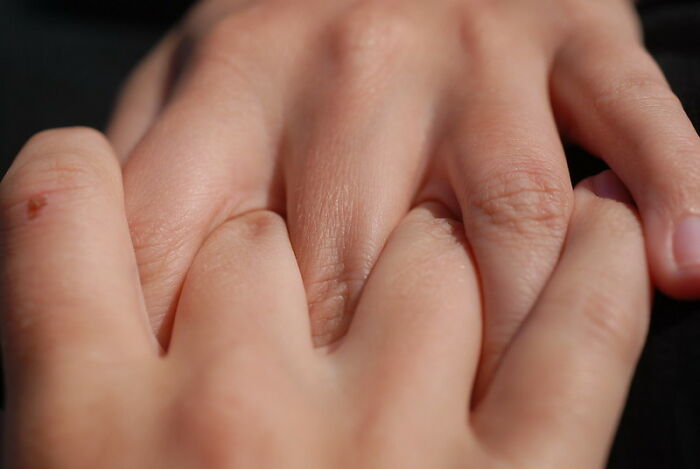 People Share 30 Really Weird Things They Witnessed Or Had To Do While Visiting Somebody’s House Due To The Owners’ Culture, Religion Or Beliefs People Share 30 Really Weird Things They Witnessed Or Had To Do While Visiting Somebody’s House Due To The Owners’ Culture, Religion Or Beliefs