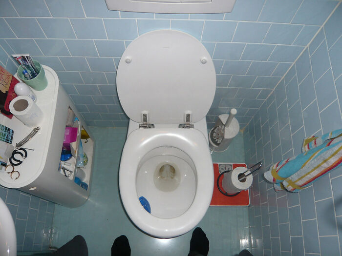 People Share 30 Really Weird Things They Witnessed Or Had To Do While Visiting Somebody’s House Due To The Owners’ Culture, Religion Or Beliefs People Share 30 Really Weird Things They Witnessed Or Had To Do While Visiting Somebody’s House Due To The Owners’ Culture, Religion Or Beliefs