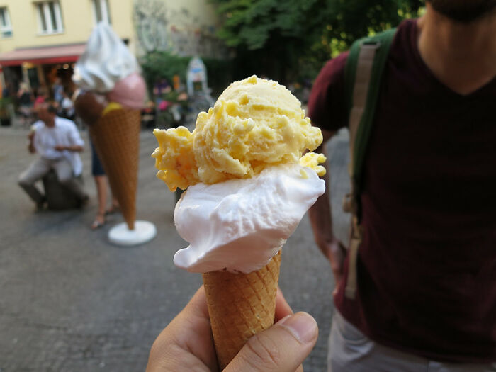 People Share 30 Really Weird Things They Witnessed Or Had To Do While Visiting Somebody’s House Due To The Owners’ Culture, Religion Or Beliefs People Share 30 Really Weird Things They Witnessed Or Had To Do While Visiting Somebody’s House Due To The Owners’ Culture, Religion Or Beliefs