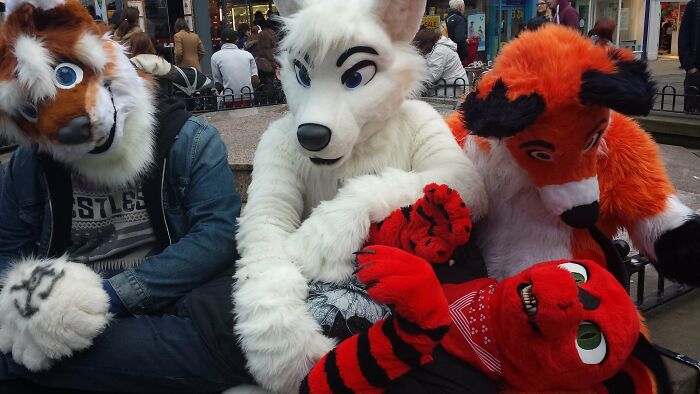 Someone Asked “What’s The Easiest, Legal Way To Make Money On The Side?”, And 30 People Delivered Someone Asked “What’s The Easiest, Legal Way To Make Money On The Side?”, And 30 People Delivered