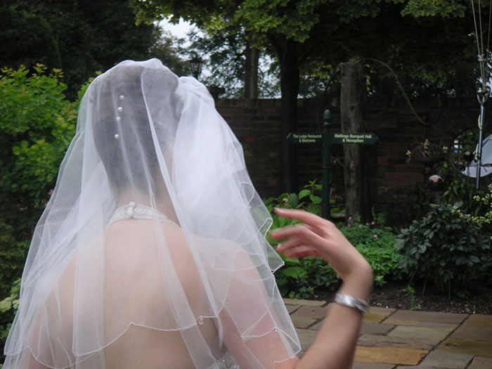 Man’s About To Marry His Sister’s Bully, Father Refuses To Give Her His Grandmother’s Heirloom Veil And Causes Family Drama Man’s About To Marry His Sister’s Bully, Father Refuses To Give Her His Grandmother’s Heirloom Veil And Causes Family Drama
