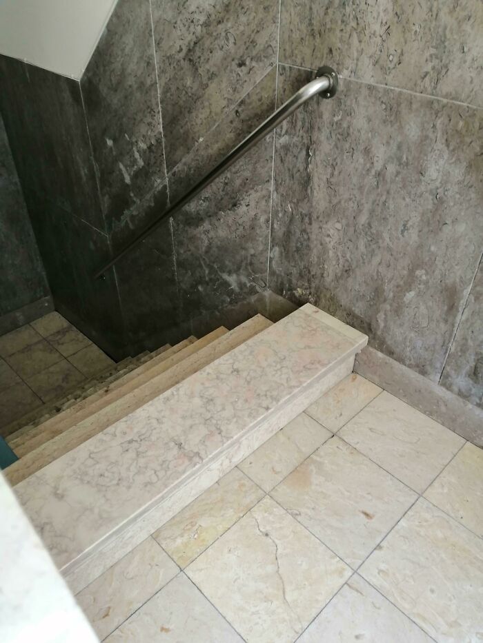 40 Designs That Are So Bad, They Deserve To Be Shamed On The Internet 40 Designs That Are So Bad, They Deserve To Be Shamed On The Internet