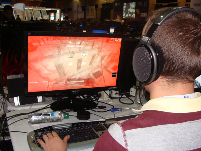 Woman Shows Up Unannounced Thinking That DIL’s Being Unfaithful To Her Son, Finds Out She Was Just Gaming Woman Shows Up Unannounced Thinking That DIL’s Being Unfaithful To Her Son, Finds Out She Was Just Gaming