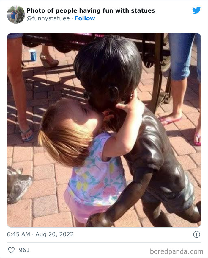 &#8220;And This Is Why We Were Asked To Leave&#8221;: 40 Times People Took Their Photos With Statues To Another Level