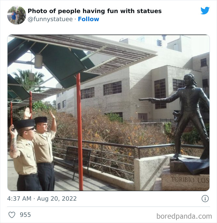 &#8220;And This Is Why We Were Asked To Leave&#8221;: 40 Times People Took Their Photos With Statues To Another Level