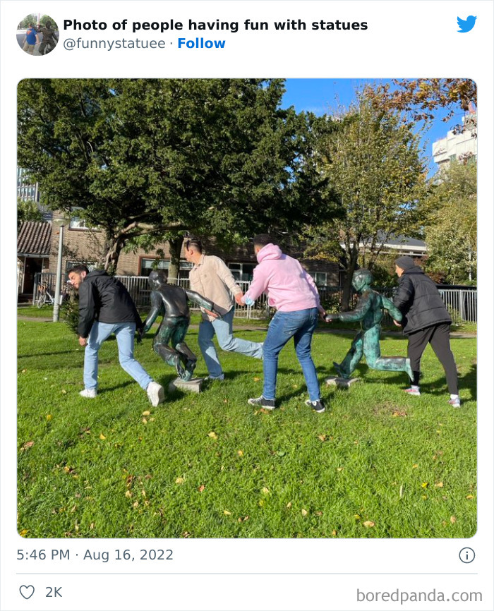 &#8220;And This Is Why We Were Asked To Leave&#8221;: 40 Times People Took Their Photos With Statues To Another Level