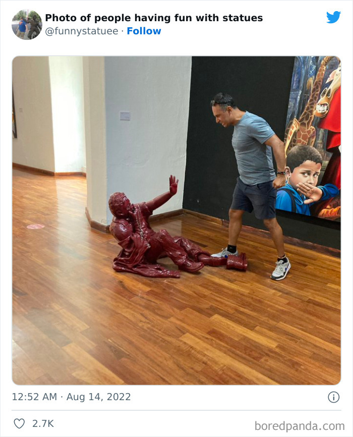 &#8220;And This Is Why We Were Asked To Leave&#8221;: 40 Times People Took Their Photos With Statues To Another Level