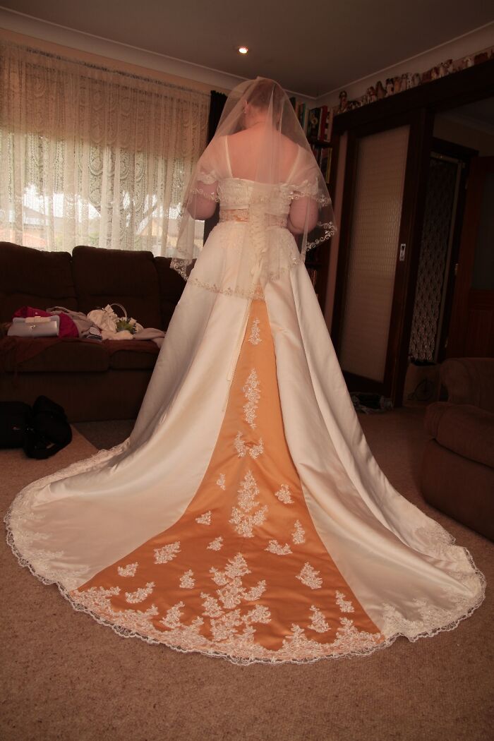 Hey Pandas, What Did Your Wedding Outfit Look Like? (Closed)