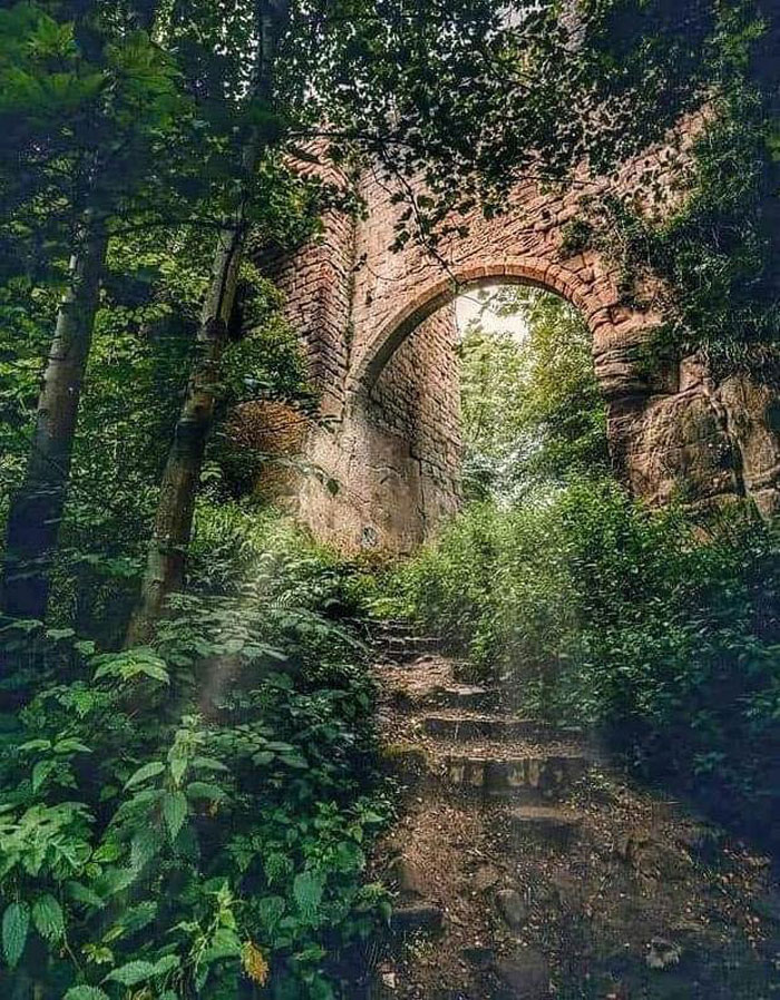 “Abandoned World”: 50 Eerie Pictures Of Forgotten Places, As Shared By This Online Page “Abandoned World”: 50 Eerie Pictures Of Forgotten Places, As Shared By This Online Page