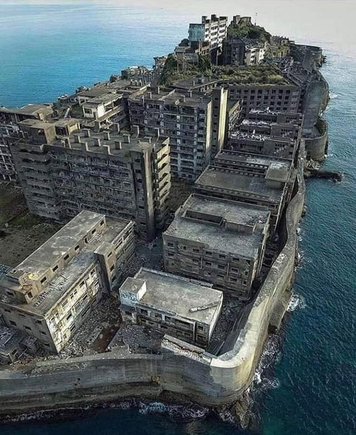 “Abandoned World”: 50 Eerie Pictures Of Forgotten Places, As Shared By This Online Page “Abandoned World”: 50 Eerie Pictures Of Forgotten Places, As Shared By This Online Page