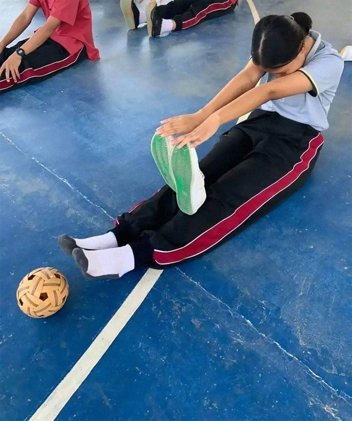 50 Confusing And Funny Photos Without Any Context, As Shared By This Instagram Page 50 Confusing And Funny Photos Without Any Context, As Shared By This Instagram Page