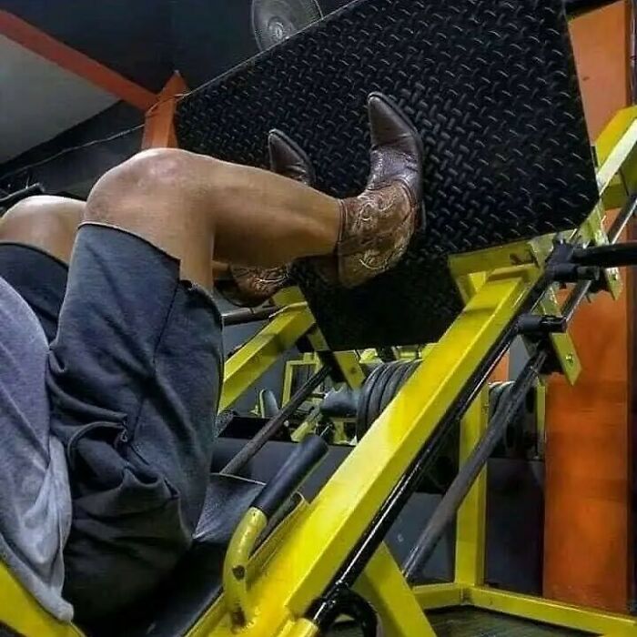 50 Confusing And Funny Photos Without Any Context, As Shared By This Instagram Page 50 Confusing And Funny Photos Without Any Context, As Shared By This Instagram Page