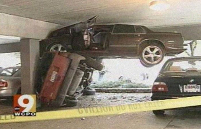 People Shared 50 Fails And Accidents So Expensive, It Hurts To Watch (New Pics) People Shared 50 Fails And Accidents So Expensive, It Hurts To Watch (New Pics)