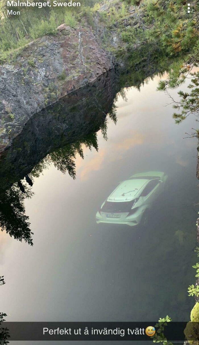 People Shared 50 Fails And Accidents So Expensive, It Hurts To Watch (New Pics) People Shared 50 Fails And Accidents So Expensive, It Hurts To Watch (New Pics)