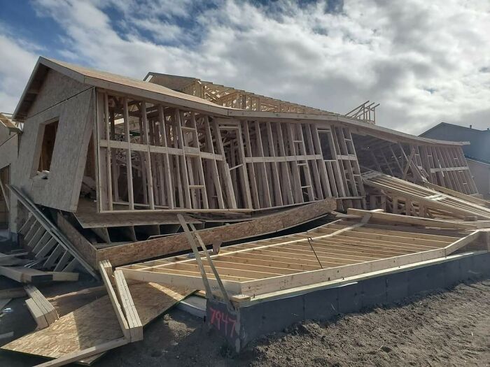 People Shared 50 Fails And Accidents So Expensive, It Hurts To Watch (New Pics) People Shared 50 Fails And Accidents So Expensive, It Hurts To Watch (New Pics)