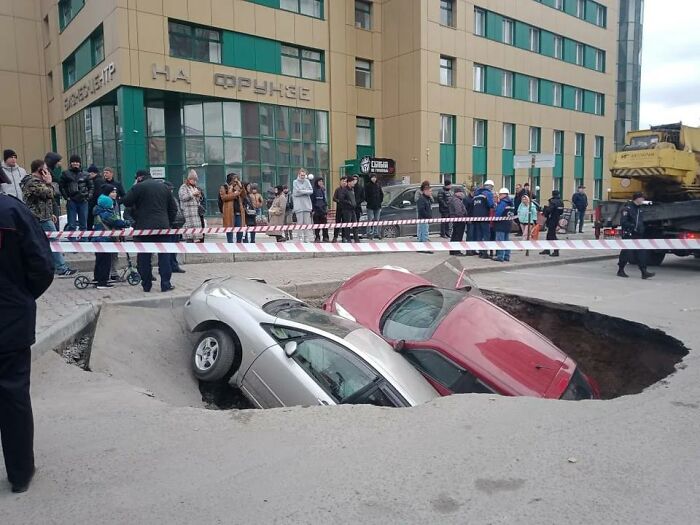 People Shared 50 Fails And Accidents So Expensive, It Hurts To Watch (New Pics) People Shared 50 Fails And Accidents So Expensive, It Hurts To Watch (New Pics)