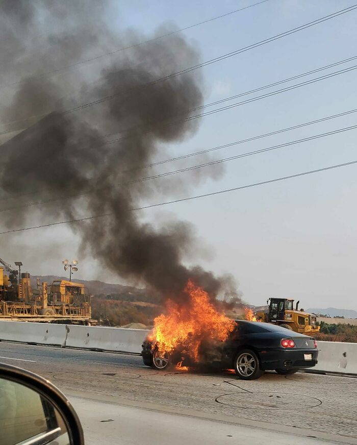 People Shared 50 Fails And Accidents So Expensive, It Hurts To Watch (New Pics) People Shared 50 Fails And Accidents So Expensive, It Hurts To Watch (New Pics)