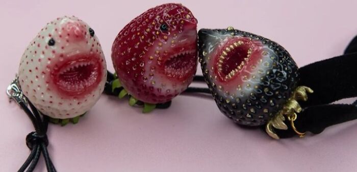 50 Weird, Tacky, And Tasteless Examples Of How People With No Taste Executed Their Ideas Perfectly (New Pics) 50 Weird, Tacky, And Tasteless Examples Of How People With No Taste Executed Their Ideas Perfectly (New Pics)