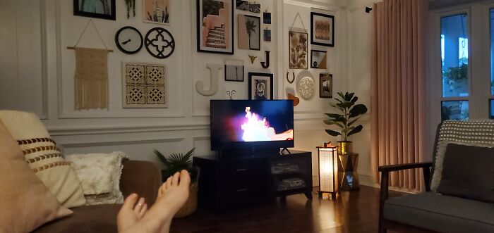 Hey Pandas, Where Is The Best Spot In Your House? Hey Pandas, Where Is The Best Spot In Your House?