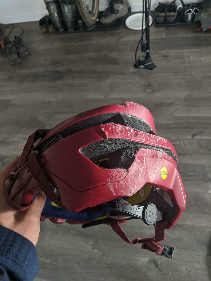 50 Reasons Why Not Wearing A Helmet Is The Dumbest Thing You Can Do (New Pics) 50 Reasons Why Not Wearing A Helmet Is The Dumbest Thing You Can Do (New Pics)