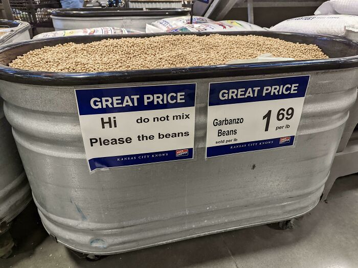 Cringeworthy Design Mistakes That Turned These 50 Signs Into A Hilarious Mess (New Pics) Cringeworthy Design Mistakes That Turned These 50 Signs Into A Hilarious Mess (New Pics)