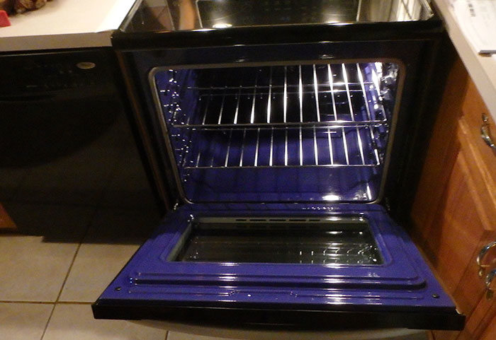 People Are Listing Household Objects That Are Actually Way More Dangerous Than They Appear People Are Listing Household Objects That Are Actually Way More Dangerous Than They Appear