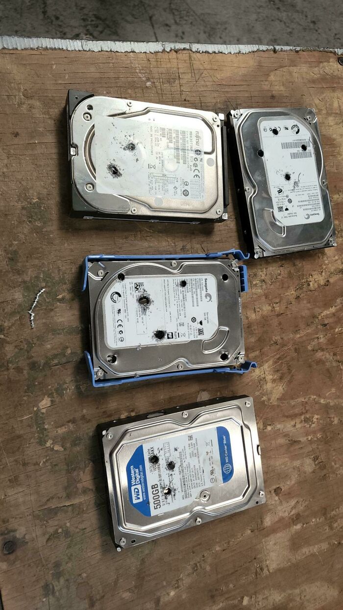 Tech Support People Are Sharing The Worst Horror Cases They&rsquo;ve Seen While On The Job (35 New Pics)