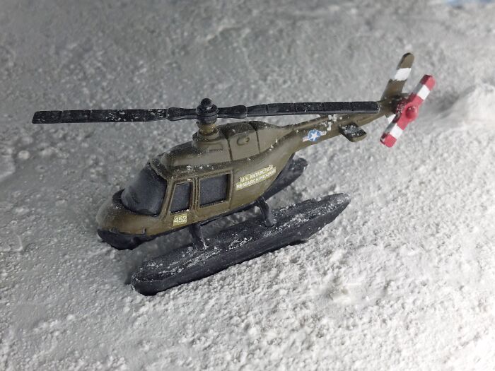 To Celebrate The 40th Anniversary Of &#8220;The Thing&#8221;, I Have Made The &#8220;Crash Site Coffee Table&#8221; (7 Pics)