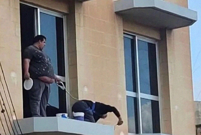 “Safety First!”: This Online Group Is Dedicated To The Dumbest Work Safety Examples, Here Are 45 Of The Worst Ones (New Pics) “Safety First!”: This Online Group Is Dedicated To The Dumbest Work Safety Examples, Here Are 45 Of The Worst Ones (New Pics)