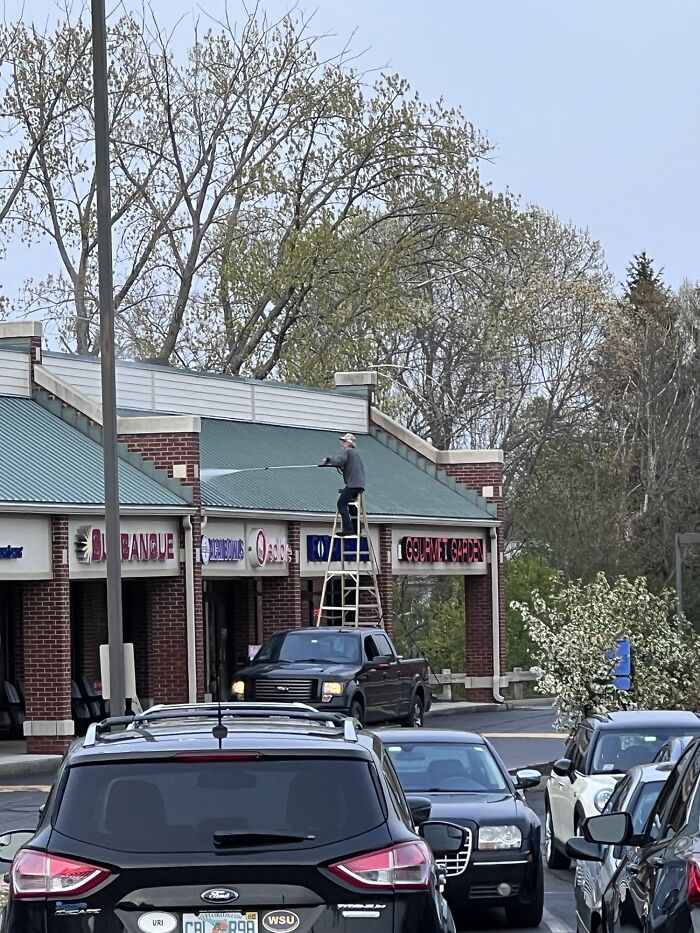 “Safety First!”: This Online Group Is Dedicated To The Dumbest Work Safety Examples, Here Are 45 Of The Worst Ones (New Pics) “Safety First!”: This Online Group Is Dedicated To The Dumbest Work Safety Examples, Here Are 45 Of The Worst Ones (New Pics)