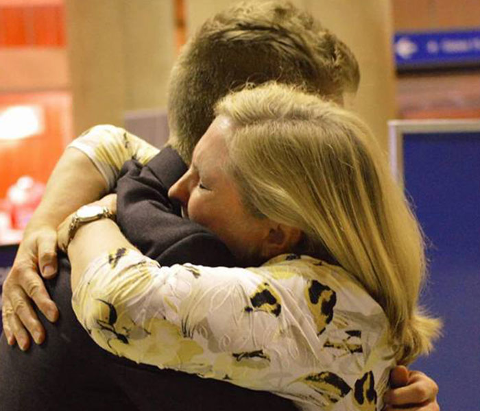 “I Don’t Mind Being Sick But I Mind Looking Sick”: Mom Receives Beautiful Wig Made Out Of Her Son’s Hair After Cancer Treatment Hair Loss “I Don’t Mind Being Sick But I Mind Looking Sick”: Mom Receives Beautiful Wig Made Out Of Her Son’s Hair After Cancer Treatment Hair Loss