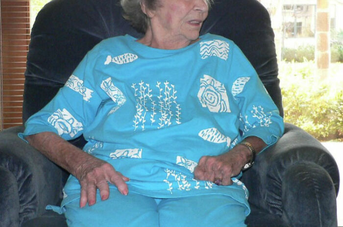 The Most Uncomfortable Moments When A Family Member Has Said Something Inappropriate or Inconsiderate: 50 Stories Shared By Our Community The Most Uncomfortable Moments When A Family Member Has Said Something Inappropriate or Inconsiderate: 50 Stories Shared By Our Community