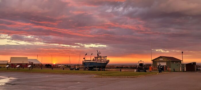 Hey Pandas, Show Me Your Favorite Pictures Of The Sunrise Or Sunset Hey Pandas, Show Me Your Favorite Pictures Of The Sunrise Or Sunset