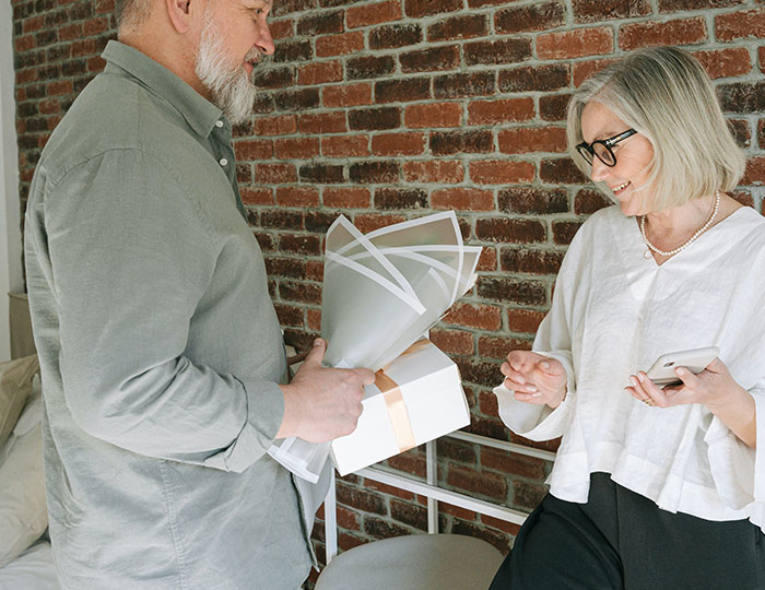 Women Reassure Men They Don’t Actually Care About These 30 Silly Things Men Are So Often Insecure About Women Reassure Men They Don’t Actually Care About These 30 Silly Things Men Are So Often Insecure About