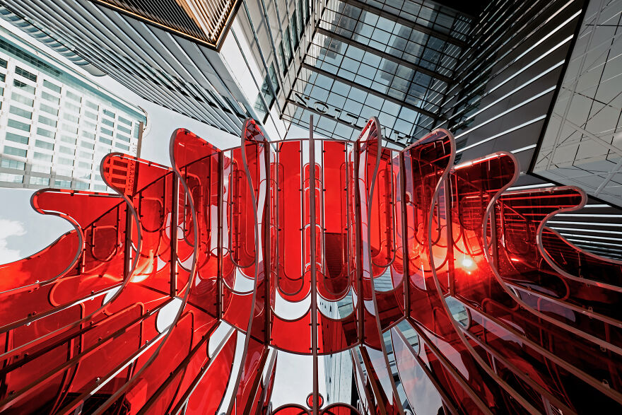 “Crimson Cloud”: Red Transparent Plexiglass Art Installation (12 Pics) “Crimson Cloud”: Red Transparent Plexiglass Art Installation (12 Pics)