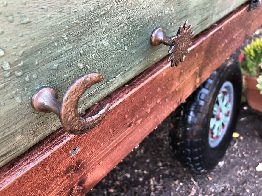 I’ve Built This DIY Chicken Coop Out Of Up-Cycled Items During Quarantine (16 Pics) I’ve Built This DIY Chicken Coop Out Of Up-Cycled Items During Quarantine (16 Pics)