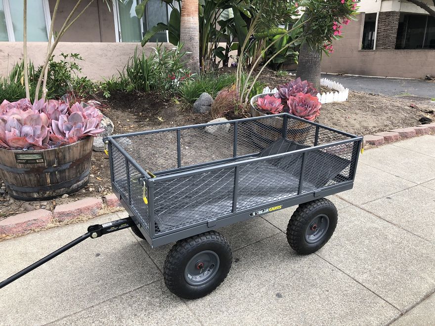 I’ve Built This DIY Chicken Coop Out Of Up-Cycled Items During Quarantine (16 Pics) I’ve Built This DIY Chicken Coop Out Of Up-Cycled Items During Quarantine (16 Pics)