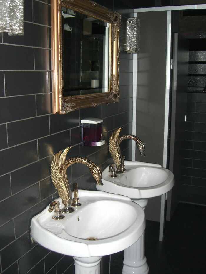 30 Unwritten Rules Among Women That They Secretly Agree On Without Having To Talk About, As Shared Online 30 Unwritten Rules Among Women That They Secretly Agree On Without Having To Talk About, As Shared Online