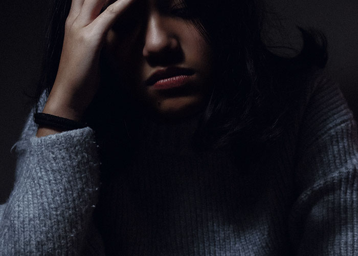 Woman Discovers She’s Being Tracked On Her Phone By Her ‘Friend’, Cuts All Ties And Asks The Internet For Help