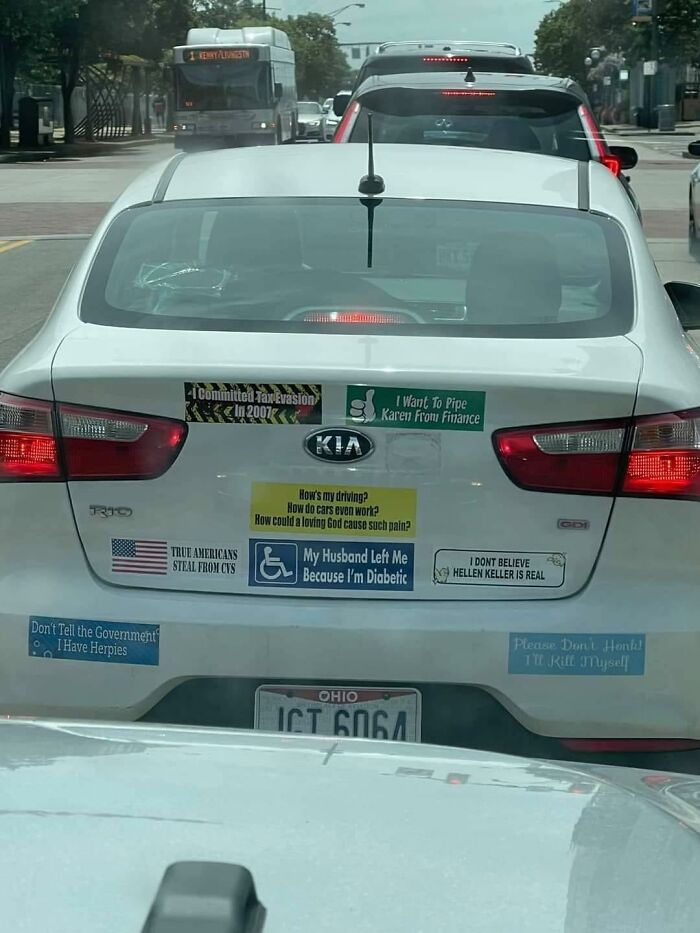 35 Funny “Images With A Lot Of Stuff Going On” That Get Weirder The Longer You Look At Them