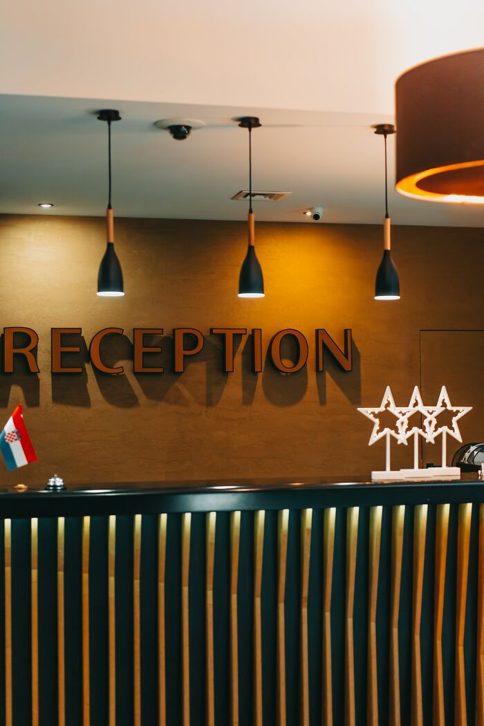 Hotel Workers Are Revealing 30 Disgusting, Bizarre And Shocking Things They’ve Discovered In Guests’ Rooms