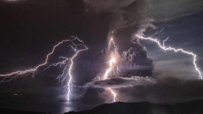 Turns Out There’s A Dedicated Community For Sharing Pics Of Extraordinary Weather Conditions And Phenomena, And Here Are 50 Of The Best Ones Turns Out There’s A Dedicated Community For Sharing Pics Of Extraordinary Weather Conditions And Phenomena, And Here Are 50 Of The Best Ones
