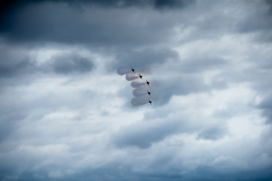 I Captured The Perfection Of Aerial Geometry And Trajectories Performed By The Swiss Aerobatic Team Patrouille Suisse (40 Pics)