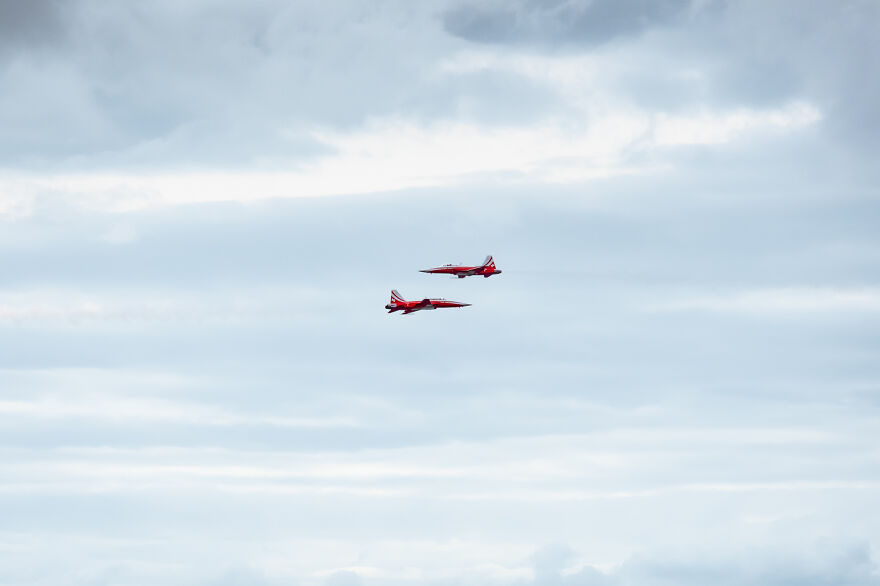 I Captured The Perfection Of Aerial Geometry And Trajectories Performed By The Swiss Aerobatic Team Patrouille Suisse (40 Pics)
