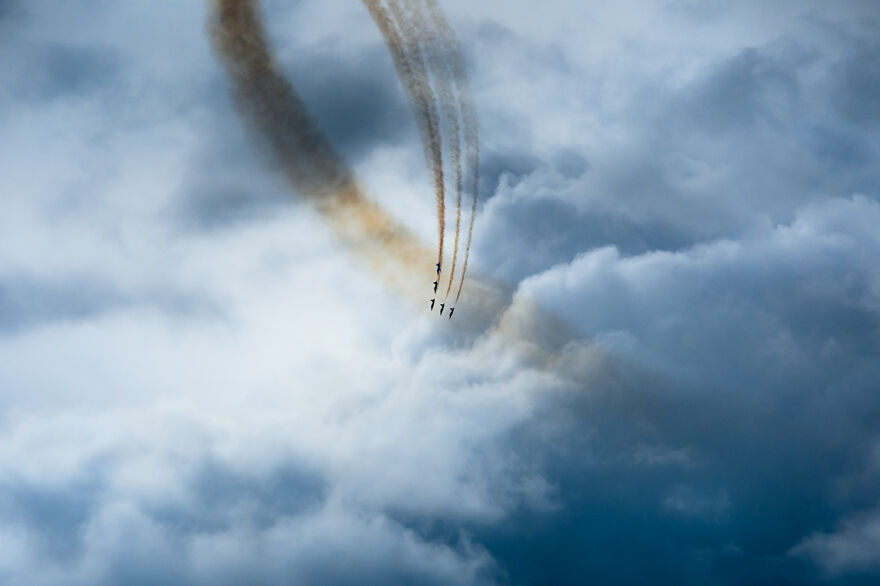 I Captured The Perfection Of Aerial Geometry And Trajectories Performed By The Swiss Aerobatic Team Patrouille Suisse (40 Pics)