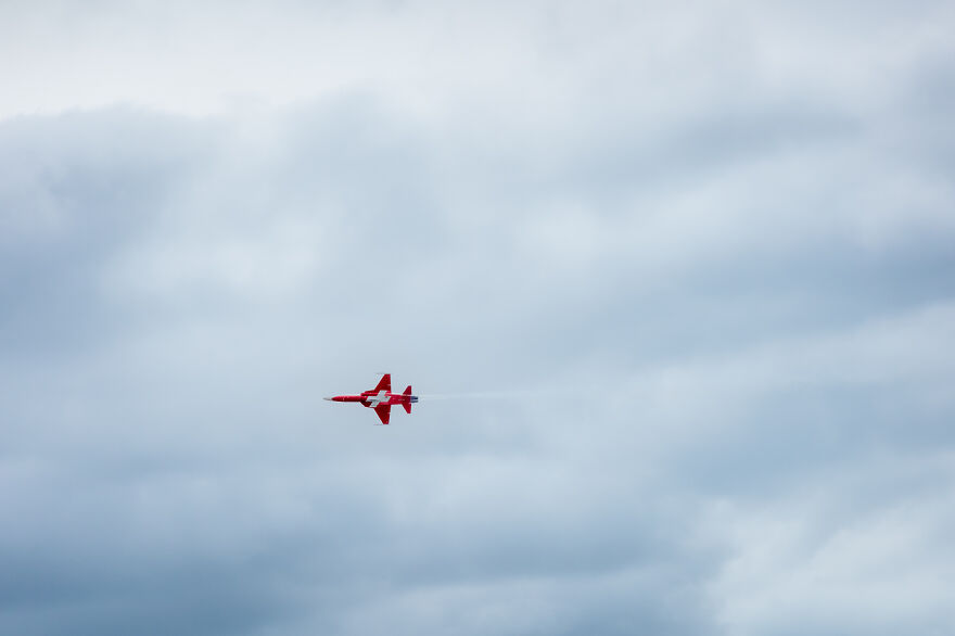 I Captured The Perfection Of Aerial Geometry And Trajectories Performed By The Swiss Aerobatic Team Patrouille Suisse (40 Pics)