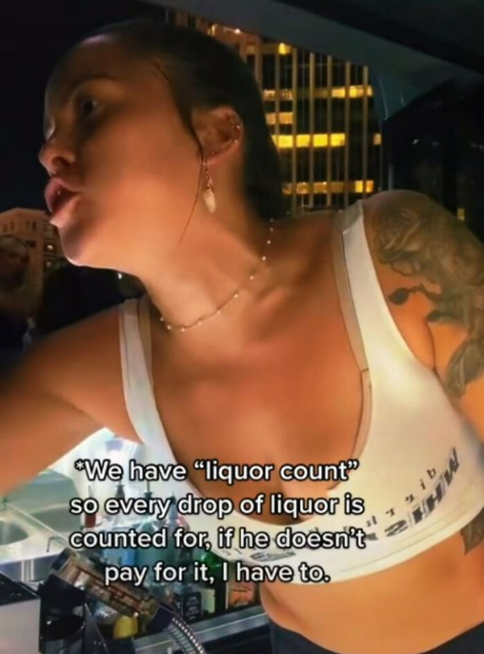 Bartender Shares How She Deals With Unpaying Customers, And The Internet Is Congratulating Her On Her Good Problem-Solving Skills Bartender Shares How She Deals With Unpaying Customers, And The Internet Is Congratulating Her On Her Good Problem-Solving Skills