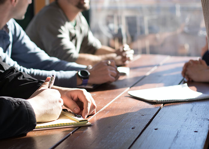 Someone Asked People Who Are 40+ To Share Their Best Advice For People In Their 20s, 30 Deliver Someone Asked People Who Are 40+ To Share Their Best Advice For People In Their 20s, 30 Deliver