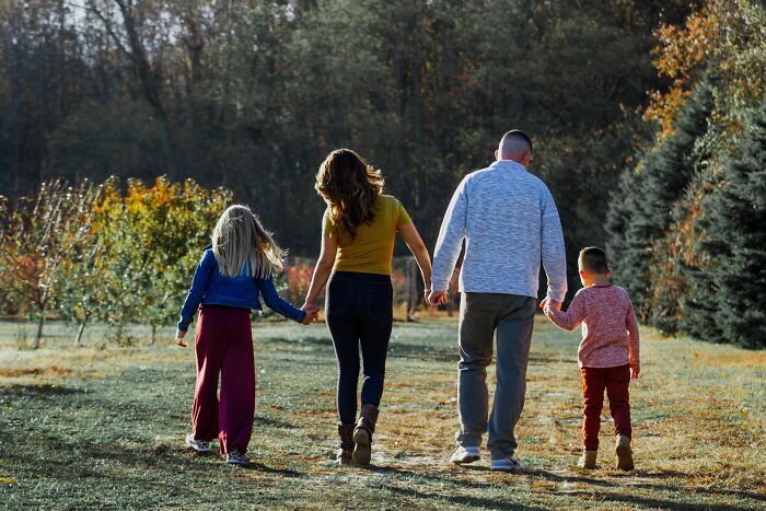 28 Things That People Should Keep Within Their Own Generation And Not Pass Down, As Shared In This Online Group 28 Things That People Should Keep Within Their Own Generation And Not Pass Down, As Shared In This Online Group